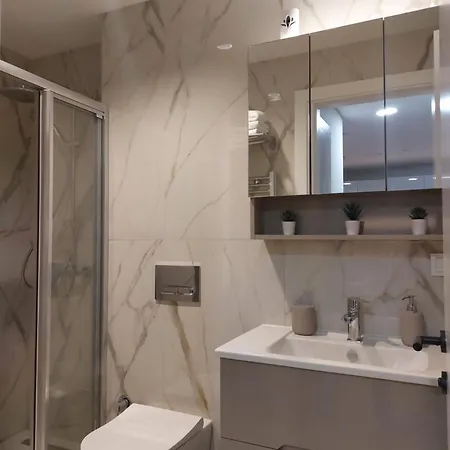 Divine 69 Luxury Apartment, City - Center, Diamond Residences, Free Parking *