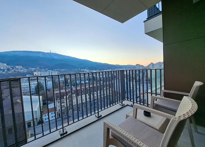 Divine 69 Luxury Apartment, City - Center, Diamond Residences, Free Parking