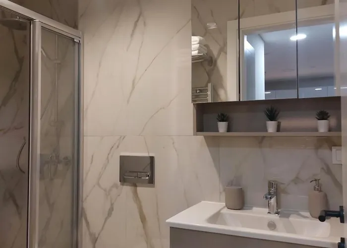 Divine 69 Luxury Apartment, City - Center, Diamond Residences, Free Parking *